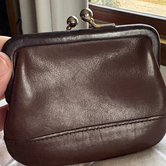 Coach Rich Brown Leather Coin purse kisslock closure Rare - Picture 4 of 7